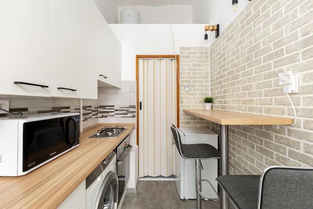 K5 Kis Apartment Boedapest Buitenkant foto