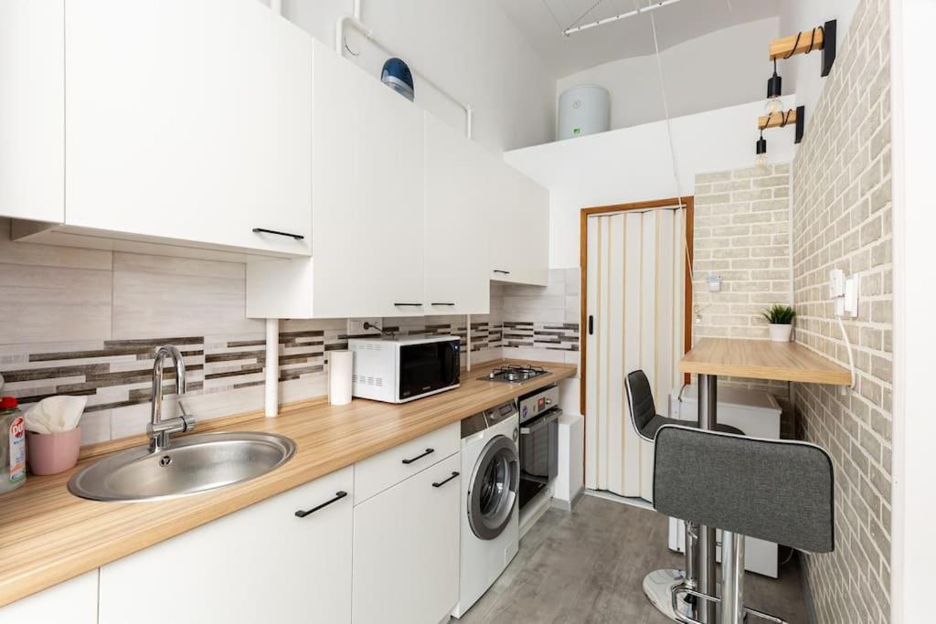 K5 Kis Apartment Boedapest Buitenkant foto
